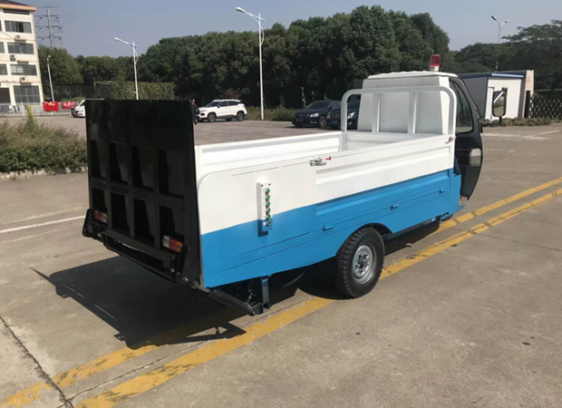电动三轮六桶车.jpg 电动三轮六桶车.jpg