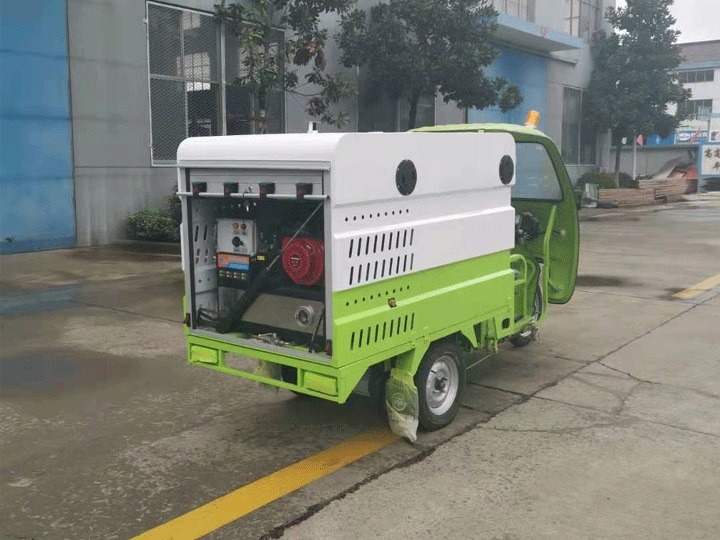 三轮高温高压冲洗车.jpg 三轮高温高压冲洗车.jpg