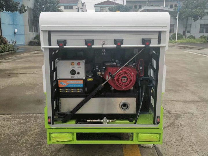 三轮高温高压清洗车.jpg 三轮高温高压清洗车.jpg