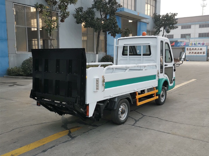 八桶尾板车.jpg 八桶尾板车.jpg